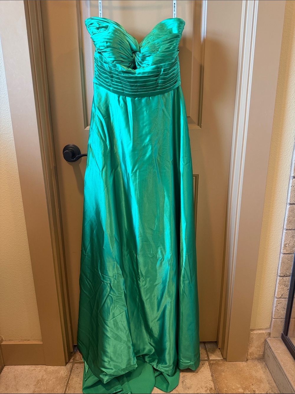 Strapless Emerald Green Prom Dress